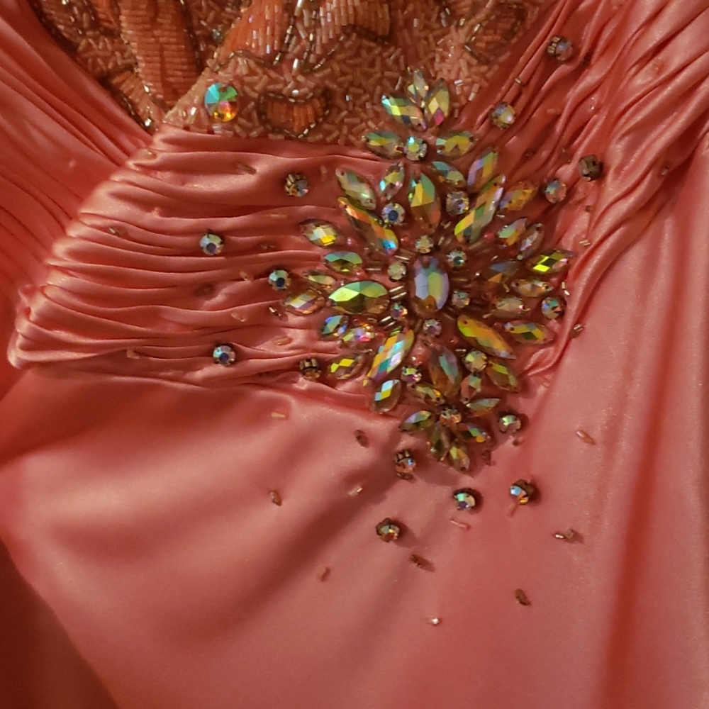 Prom dress - Picture 3 of 4